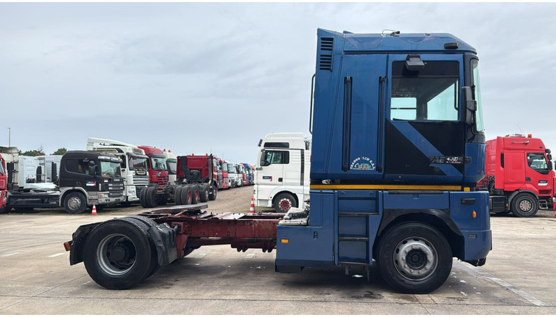 Renault Magnum 430 (POMPE MANUELLE / MANUAL PUMP / BOITE MANUELLE / MANUAL GEARBOX) - Тягач: фото 3 Renault Magnum 430 (POMPE MANUELLE / MANUAL PUMP / BOITE MANUELLE / MANUAL GEARBOX) - Тягач: фото 3