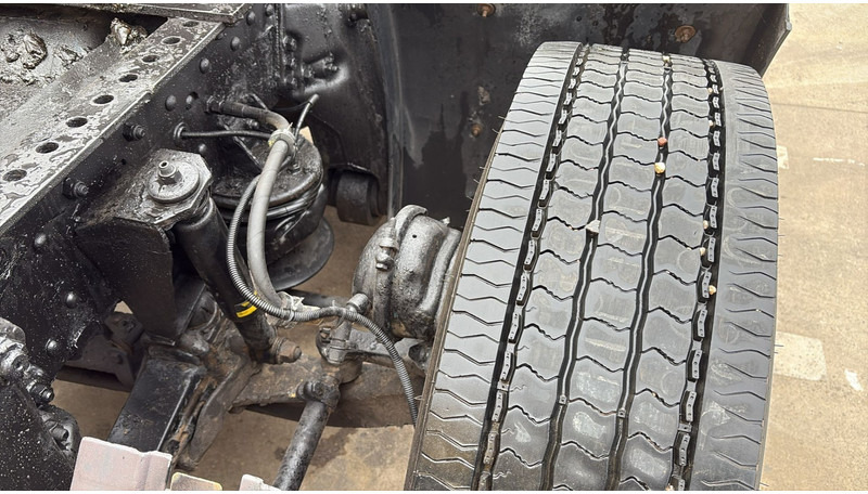 Тягач Scania 124-420 (6X2 / 8 TYRES / ORIGINAL TRACTOR UNIT / FRONT STEEL): фото 12