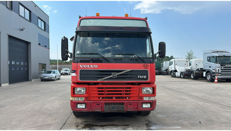 Volvo FM 12 - 340 (6X4 / TRACTEUR ORIGINAL / BOITE MANUELLE / MANUAL GEARBOX / PROPRE) - Тягач: фото 2 Volvo FM 12 - 340 (6X4 / TRACTEUR ORIGINAL / BOITE MANUELLE / MANUAL GEARBOX / PROPRE) - Тягач: фото 2