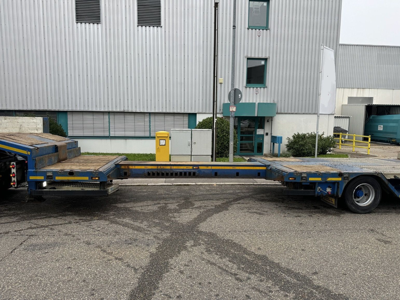 Doll S3L Tele-Tieflader+3,3m Radmulden Lift Lenkachse - Низкорамный полуприцеп: фото 4 Doll S3L Tele-Tieflader+3,3m Radmulden Lift Lenkachse - Низкорамный полуприцеп: фото 4