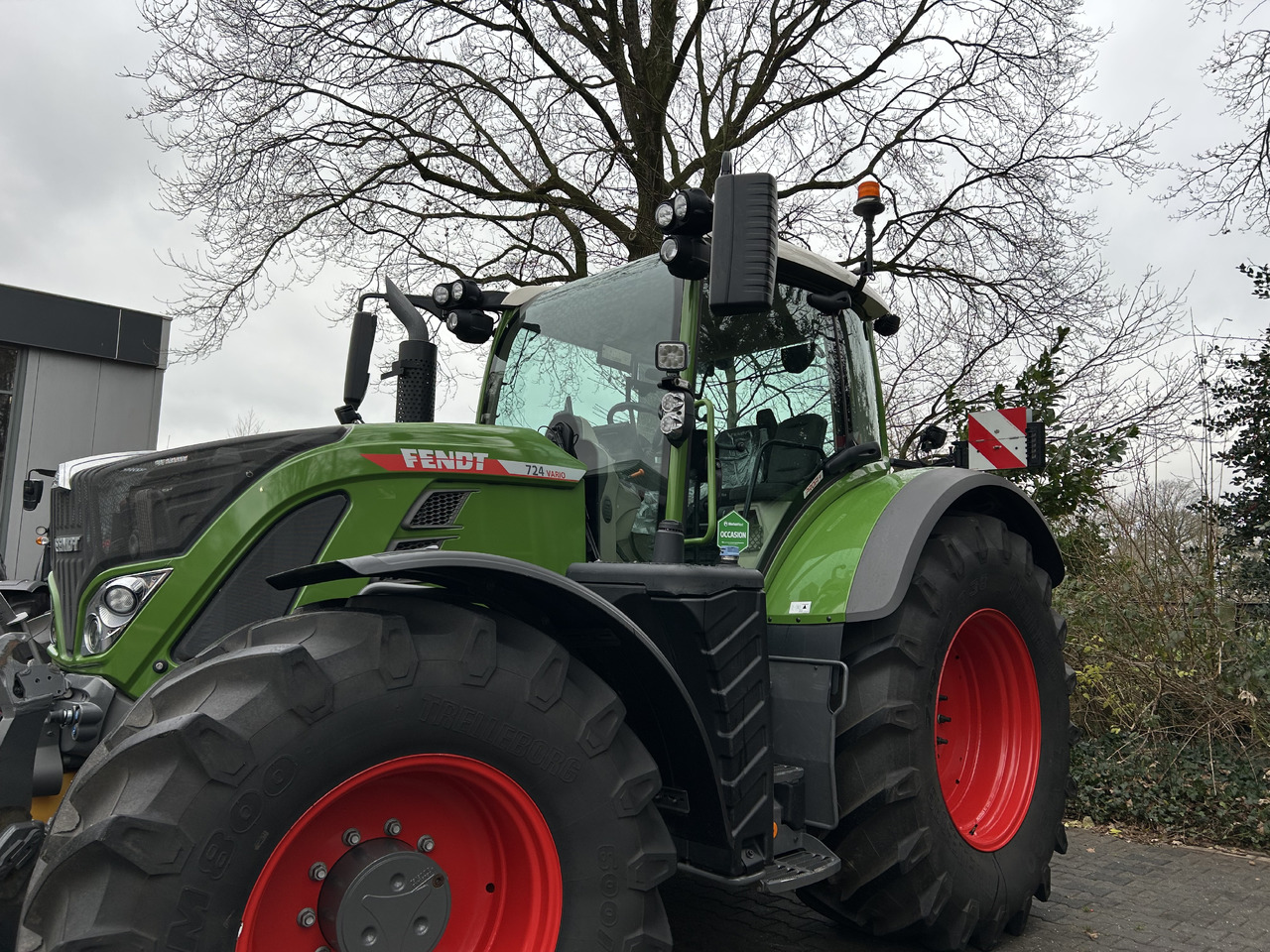 Fendt 724 Vario Gen6 ProfiPlus setting 2 - Трактор: фото 5 Fendt 724 Vario Gen6 ProfiPlus setting 2 - Трактор: фото 5