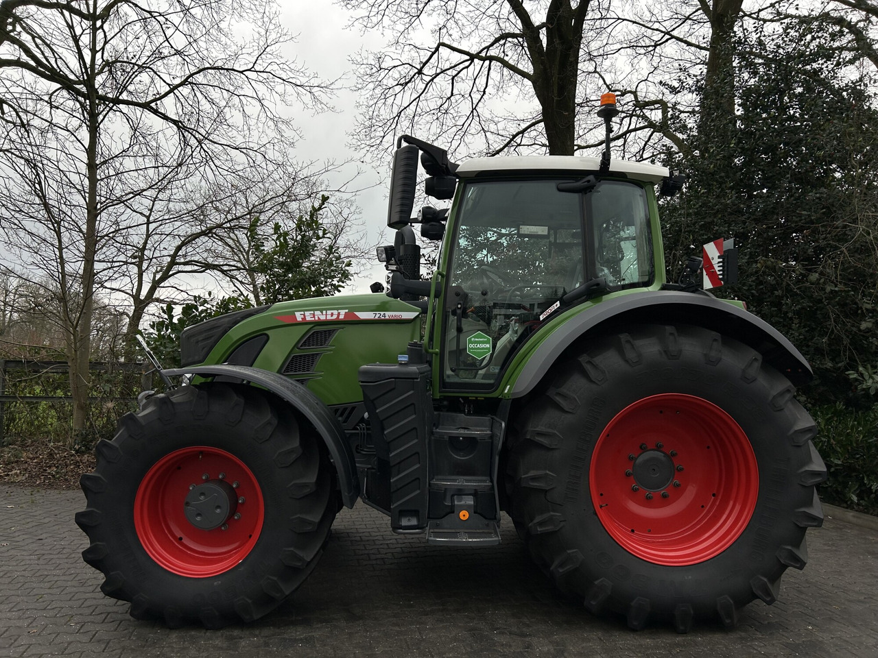 Fendt 724 Vario Gen6 ProfiPlus setting 2 - Трактор: фото 2 Fendt 724 Vario Gen6 ProfiPlus setting 2 - Трактор: фото 2