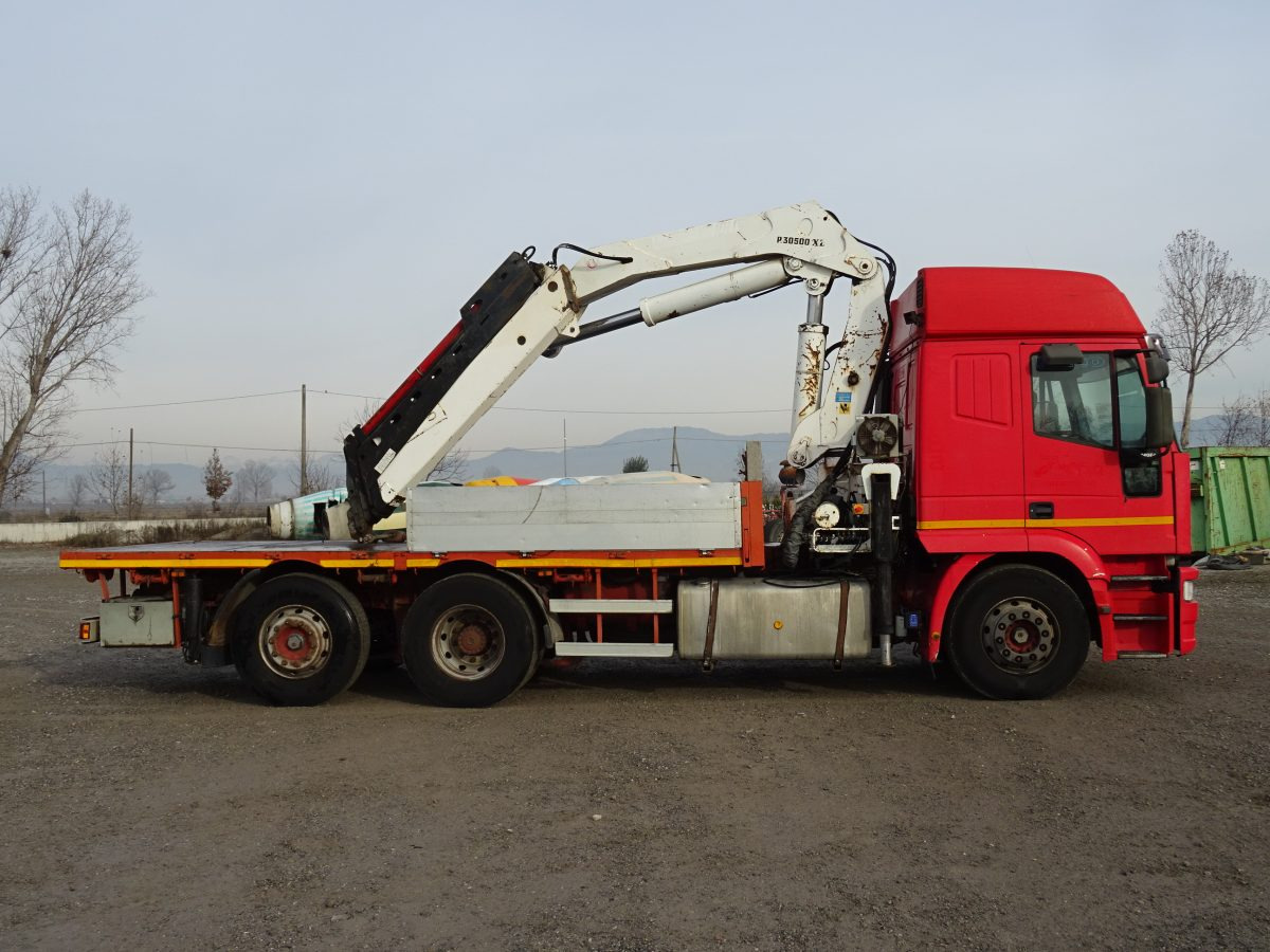 IVECO EUROSTAR 240E42 BONFIGLIOLI P30500XL - Грузовик бортовой/ Платформа, Автоманипулятор: фото 4 IVECO EUROSTAR 240E42 BONFIGLIOLI P30500XL - Грузовик бортовой/ Платформа, Автоманипулятор: фото 4