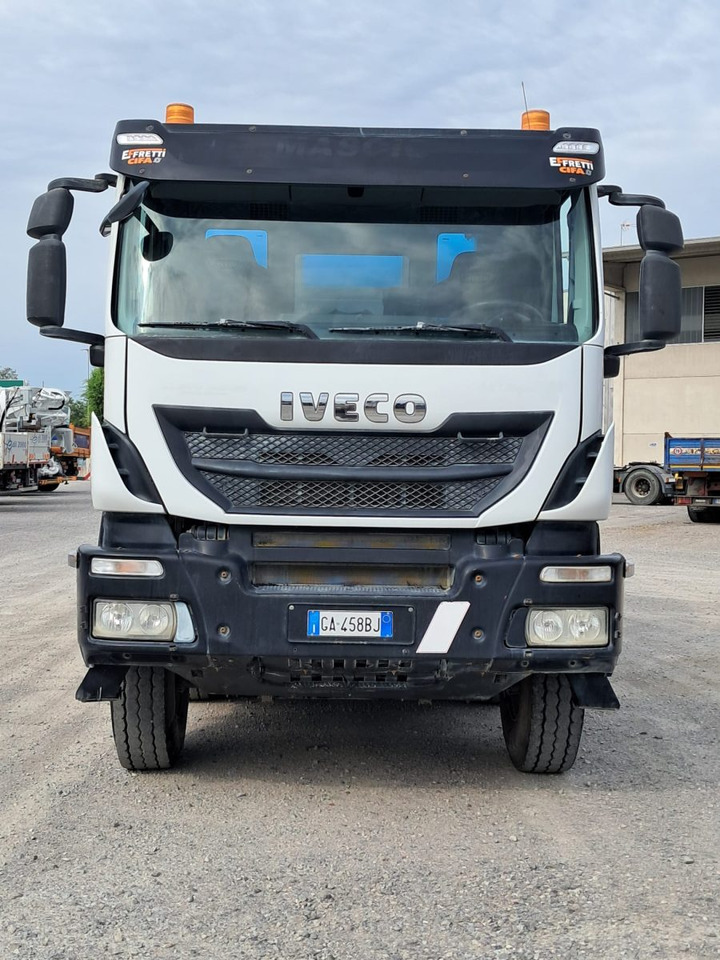 IVECO TRAKKER 500 CIFA RY1300 - Автобетоносмеситель: фото 4 IVECO TRAKKER 500 CIFA RY1300 - Автобетоносмеситель: фото 4
