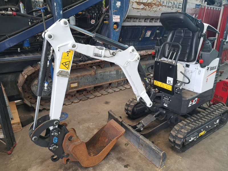 Bobcat E10Z - Мини-экскаватор: фото 2 Bobcat E10Z - Мини-экскаватор: фото 2