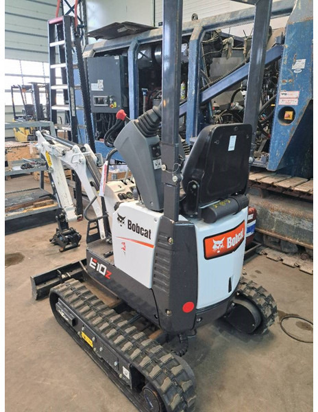 Bobcat E10Z - Мини-экскаватор: фото 5 Bobcat E10Z - Мини-экскаватор: фото 5