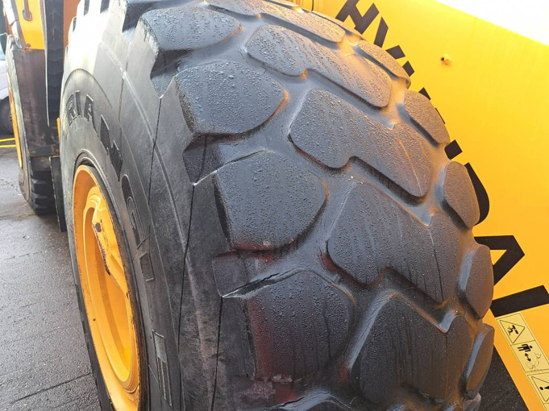 Колёсный погрузчик Hyundai HL 980: фото 13 Колёсный погрузчик Hyundai HL 980: фото 13