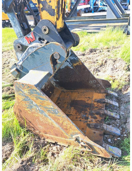 Hyundai HW 140 - Колёсный экскаватор: фото 5 Hyundai HW 140 - Колёсный экскаватор: фото 5