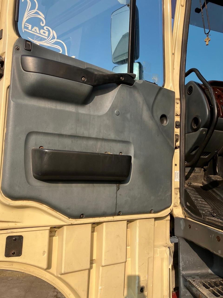 DAF XF 95 430 Platform - Грузовик бортовой/ Платформа: фото 4 DAF XF 95 430 Platform - Грузовик бортовой/ Платформа: фото 4