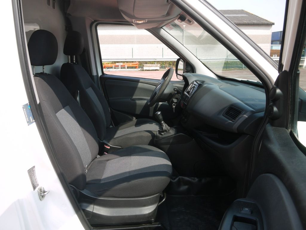 Fiat DOBLO 1.3 KUHLKOFFER RELEC FROD TR22 -20C - Фургон-рефрижератор: фото 4 Fiat DOBLO 1.3 KUHLKOFFER RELEC FROD TR22 -20C - Фургон-рефрижератор: фото 4