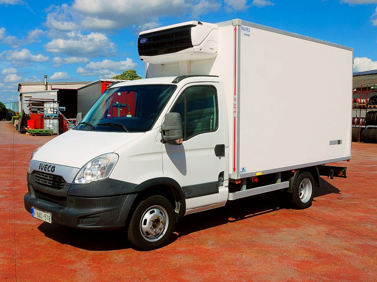 Iveco 35C13 DAILY KUHLKOFFER CARRIER XARIOS 600 MULTI - Фургон-рефрижератор: фото 4 Iveco 35C13 DAILY KUHLKOFFER CARRIER XARIOS 600 MULTI - Фургон-рефрижератор: фото 4