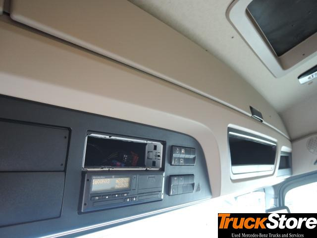 Тягач Mercedes-Benz Actros 1848 LS: фото 7
