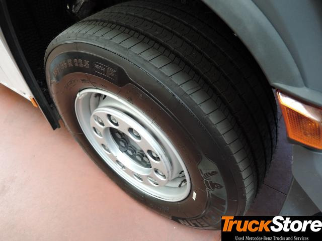 Тягач Mercedes-Benz Actros 1851 LS: фото 8