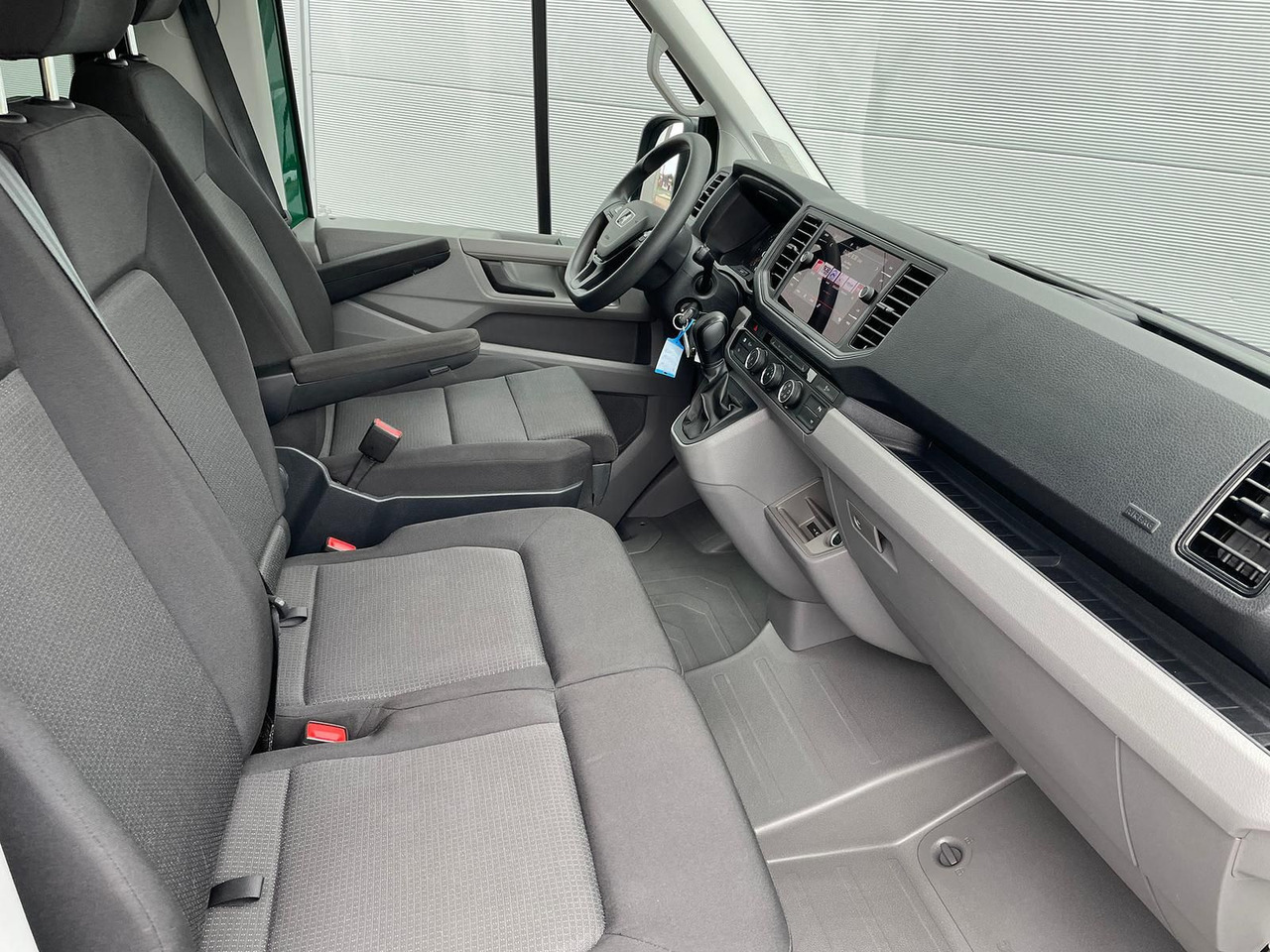 Легковой автомобиль MAN TGE 3.160 MIXTO L4H3 LED AHK DAB KAMERA SITZHZ: фото 24 Легковой автомобиль MAN TGE 3.160 MIXTO L4H3 LED AHK DAB KAMERA SITZHZ: фото 24