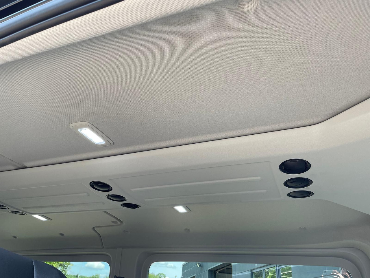 Микроавтобус, Пассажирский фургон MAN TGE 3.180 Kombi L3H2 4x4 INDIVIDUAL S LED ACC: фото 32