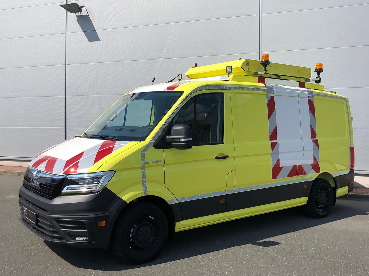 MAN TGE 3.180 L3H2 BF 4 BEGLEITFAHRZEUG ACC LED NAVI - Легковой автомобиль: фото 1 MAN TGE 3.180 L3H2 BF 4 BEGLEITFAHRZEUG ACC LED NAVI - Легковой автомобиль: фото 1