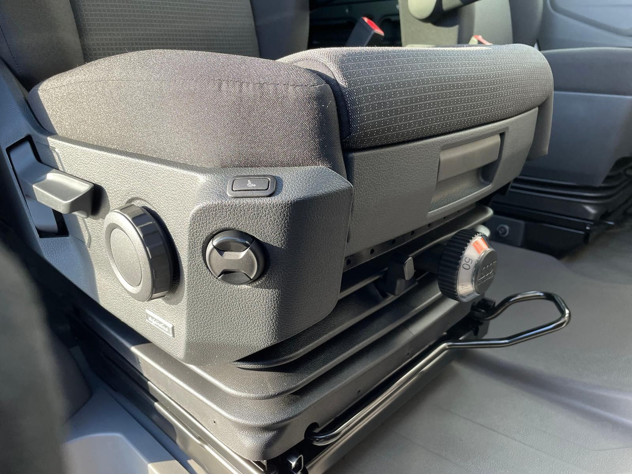 Цельнометаллический фургон, Грузопассажирский фургон MAN TGE 3.180 L3H2 MIXTO 4x4 AUTOM ACC LED AHK DAB: фото 27 Цельнометаллический фургон, Грузопассажирский фургон MAN TGE 3.180 L3H2 MIXTO 4x4 AUTOM ACC LED AHK DAB: фото 27