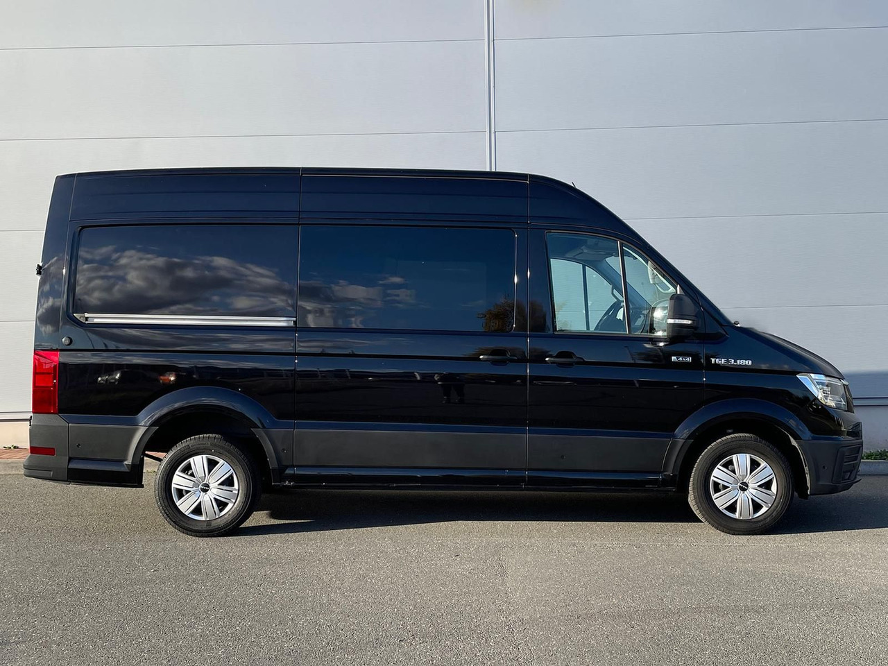 MAN TGE 3.180 L3H3 MIXTO 4x4 AUTOM DIFF AHK ACC NAV - Цельнометаллический фургон, Грузопассажирский фургон: фото 5 MAN TGE 3.180 L3H3 MIXTO 4x4 AUTOM DIFF AHK ACC NAV - Цельнометаллический фургон, Грузопассажирский фургон: фото 5