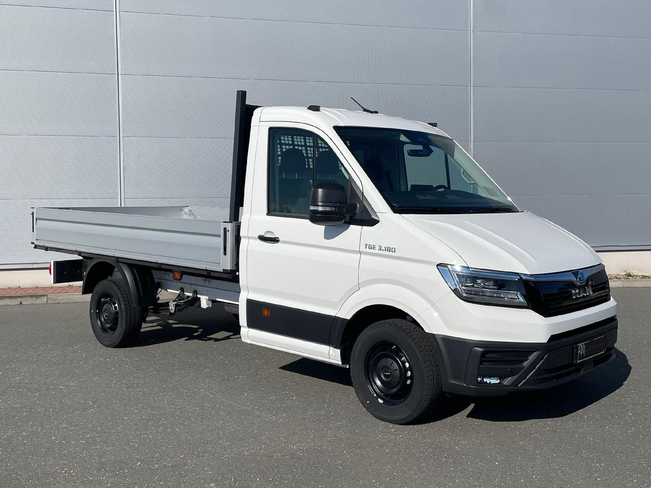MAN TGE 3.180 Pritsche MR KAMERA AHK SITZHZ - Малотоннажный бортовой грузовик: фото 2 MAN TGE 3.180 Pritsche MR KAMERA AHK SITZHZ - Малотоннажный бортовой грузовик: фото 2