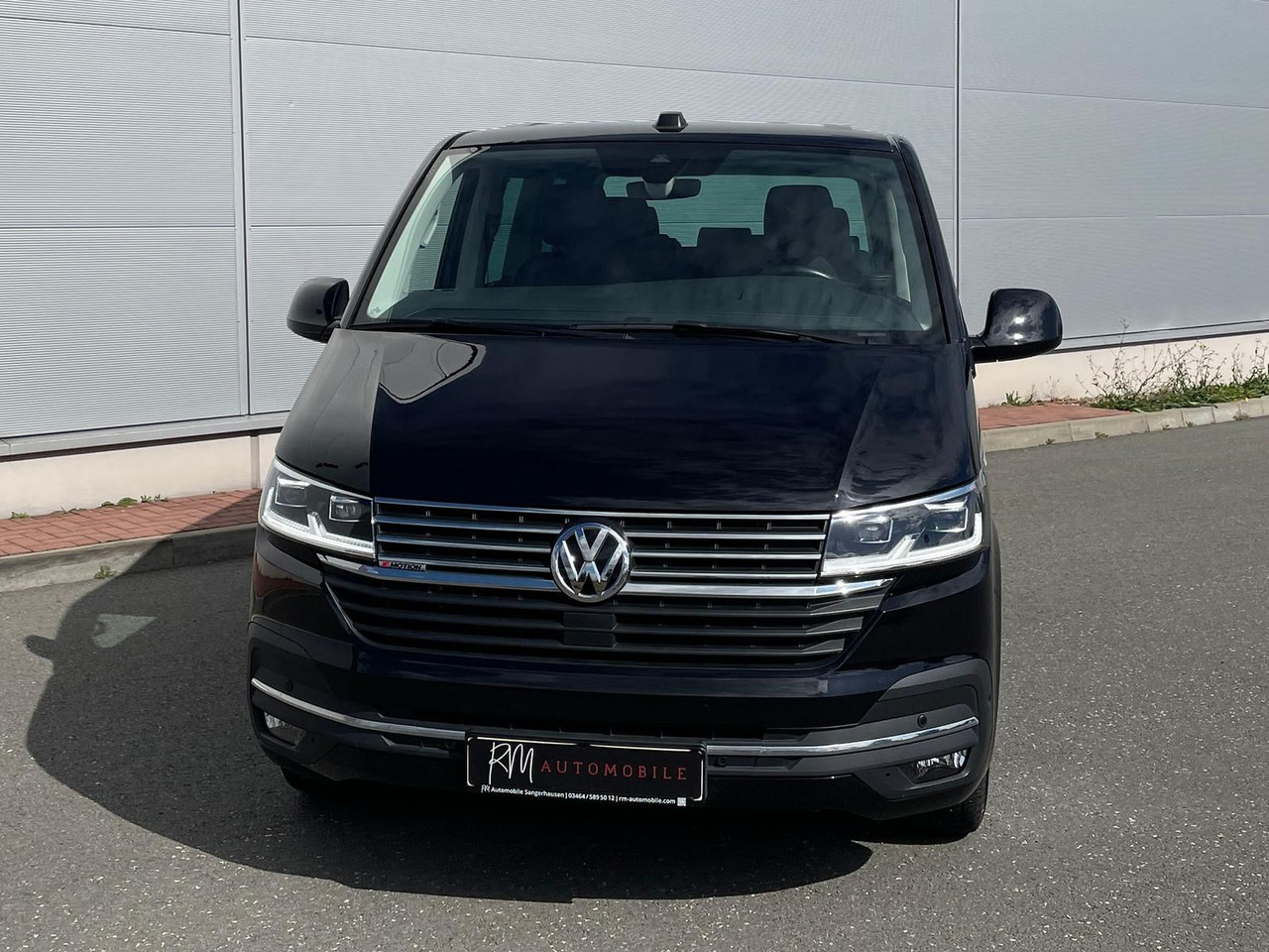 Volkswagen T6.1 Multivan Highline 4M LEDER STANDHZ SITZHZ - Микроавтобус, Пассажирский фургон: фото 4 Volkswagen T6.1 Multivan Highline 4M LEDER STANDHZ SITZHZ - Микроавтобус, Пассажирский фургон: фото 4