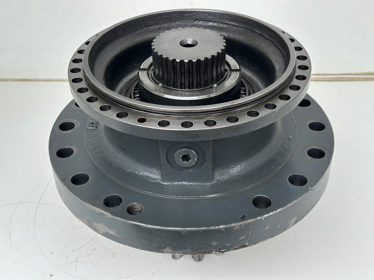 Liebherr Abtriebswellengehäuse ID-Nr.90018934 mit Abtriebswelle ID-Nr.90204999. SAT275/260 - SAT275/261 - SAT275/266 - SAT275/289. #0785#03478# - Трансмиссия для Строительной техники: фото 3 Liebherr Abtriebswellengehäuse ID-Nr.90018934 mit Abtriebswelle ID-Nr.90204999. SAT275/260 - SAT275/261 - SAT275/266 - SAT275/289. #0785#03478# - Трансмиссия для Строительной техники: фото 3