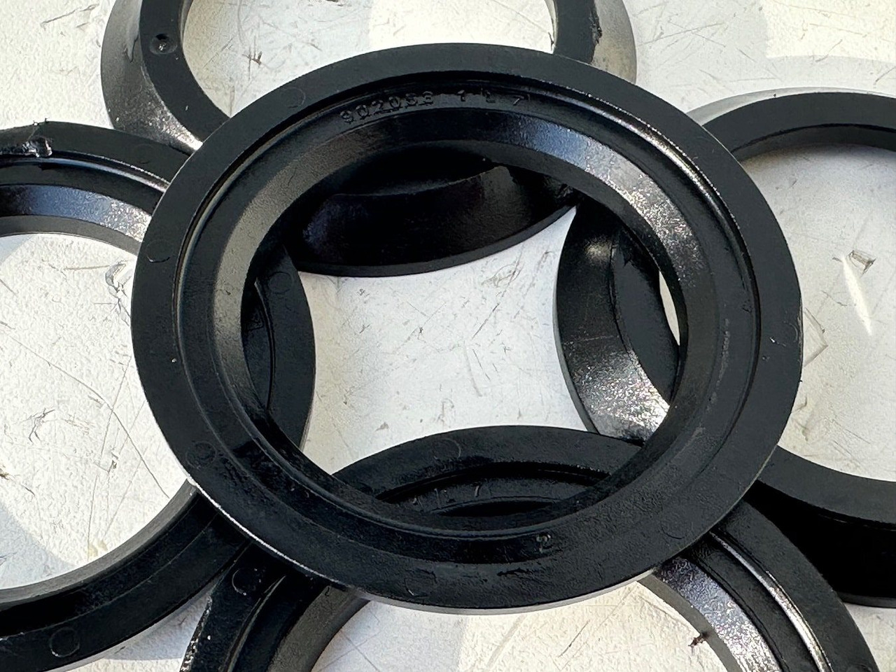 Liebherr Distanzscheibe ID-Nr.90205841. FAT350P126 - FAT350P138. R920 - R922 - R924 - R925 - R926 - R930 T. #90205841.11.11# - Коробка передач для Строительной техники: фото 4 Liebherr Distanzscheibe ID-Nr.90205841. FAT350P126 - FAT350P138. R920 - R922 - R924 - R925 - R926 - R930 T. #90205841.11.11# - Коробка передач для Строительной техники: фото 4