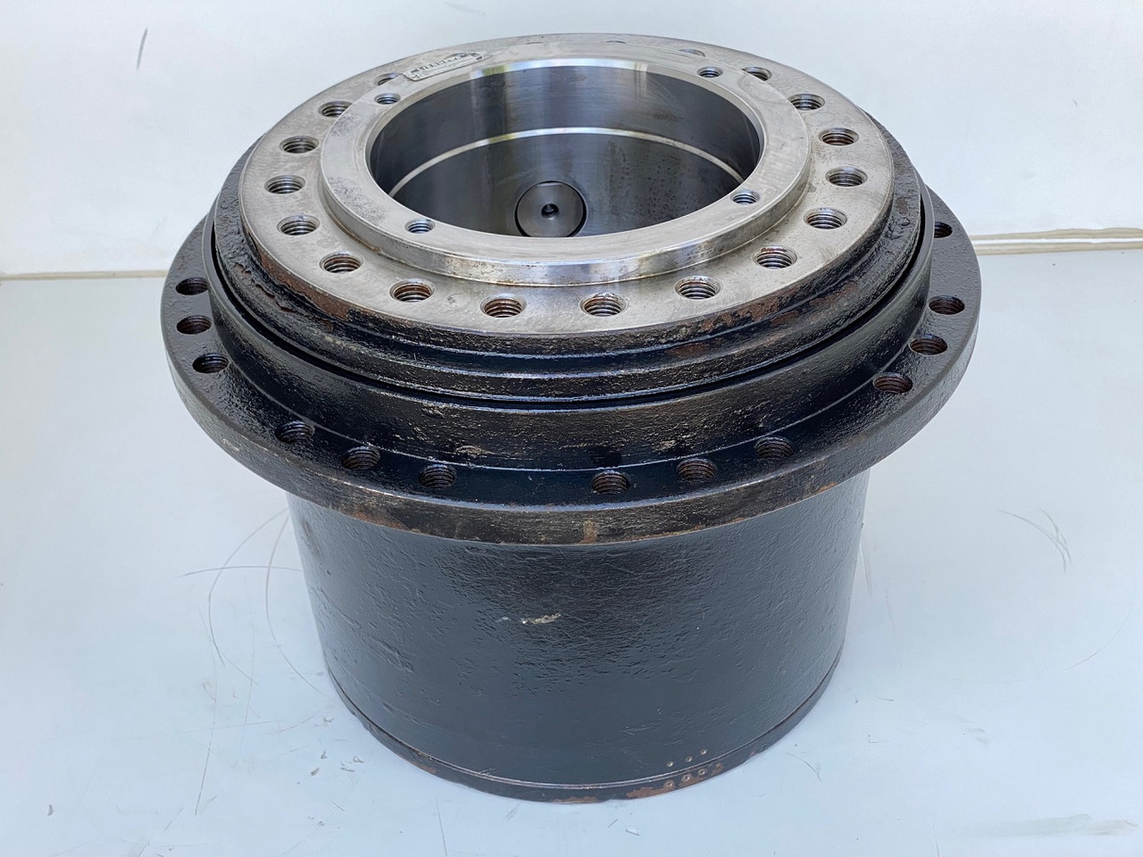 Liebherr Fahrantrieb FAT355P076. ID-Nr.969455101 - ID-Nr.969524001 - ID-Nr.90022900. LO1916, LOS916, R906, R916, R922, R924. #2088# - Бортовой редуктор для Гусеничных экскаваторов: фото 1 Liebherr Fahrantrieb FAT355P076. ID-Nr.969455101 - ID-Nr.969524001 - ID-Nr.90022900. LO1916, LOS916, R906, R916, R922, R924. #2088# - Бортовой редуктор для Гусеничных экскаваторов: фото 1