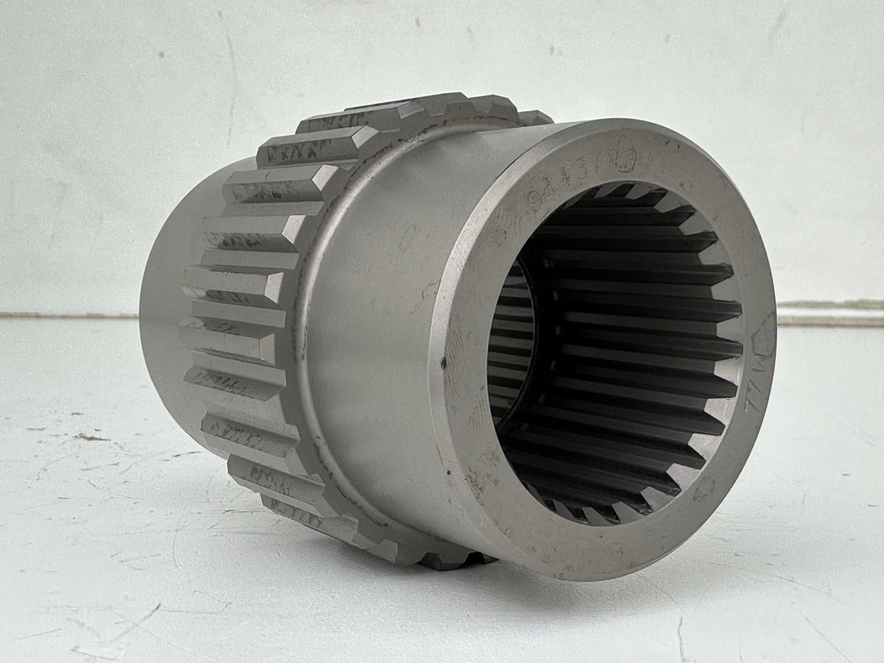 Liebherr Lamellenträger ID-Nr.9443788 - ID-Nr.944378803. FAT550, FAT550P046, FAT550P050, FAT600P081, FAT1000/102. #9443788.23.03# - Бортовой редуктор для Строительной техники: фото 2 Liebherr Lamellenträger ID-Nr.9443788 - ID-Nr.944378803. FAT550, FAT550P046, FAT550P050, FAT600P081, FAT1000/102. #9443788.23.03# - Бортовой редуктор для Строительной техники: фото 2