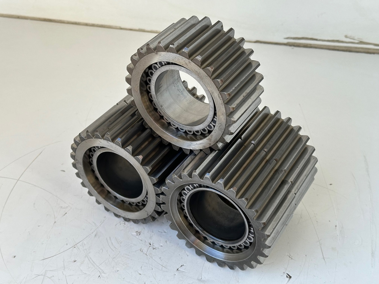 Liebherr Planetenrad ID-Nr.90024935. FAT400P112 - FAT400P130 - FAT400P139. R926, R928, R930, R934, R936, R938, R940, R944, R946, R950 T. #90024935.01.51139# - Коробка передач для Строительной техники: фото 3 Liebherr Planetenrad ID-Nr.90024935. FAT400P112 - FAT400P130 - FAT400P139. R926, R928, R930, R934, R936, R938, R940, R944, R946, R950 T. #90024935.01.51139# - Коробка передач для Строительной техники: фото 3