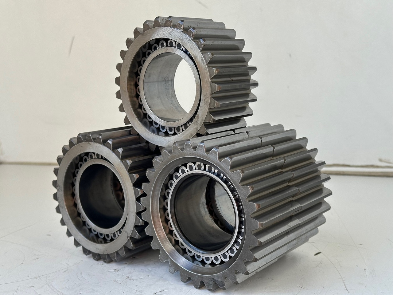 Liebherr Planetenrad ID-Nr.90024935. FAT400P112 - FAT400P130 - FAT400P139. R926, R928, R930, R934, R936, R938, R940, R944, R946, R950 T. #90024935.01.51139# - Коробка передач для Строительной техники: фото 1 Liebherr Planetenrad ID-Nr.90024935. FAT400P112 - FAT400P130 - FAT400P139. R926, R928, R930, R934, R936, R938, R940, R944, R946, R950 T. #90024935.01.51139# - Коробка передач для Строительной техники: фото 1