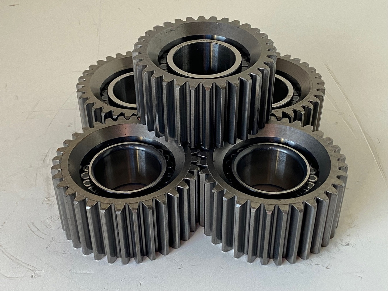 Liebherr Planetenrad ID-Nr.90216227. SAT300A1200. R926-1715 - R928-1715 - R930-1716. #P0161# - Поворотный редуктор для Строительной техники: фото 1 Liebherr Planetenrad ID-Nr.90216227. SAT300A1200. R926-1715 - R928-1715 - R930-1716. #P0161# - Поворотный редуктор для Строительной техники: фото 1