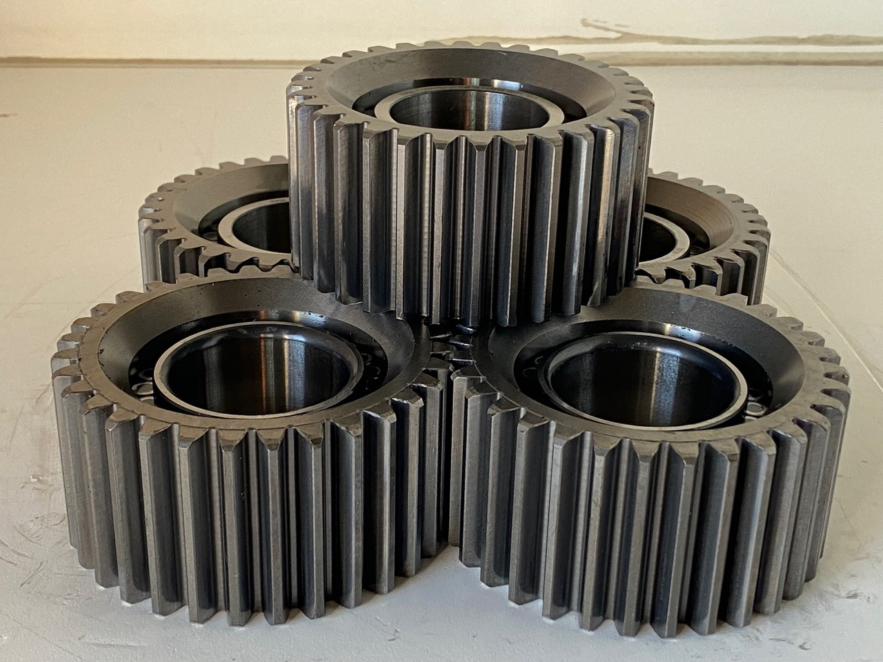 Liebherr Planetenrad ID-Nr.90216227. SAT300A1200. R926-1715 - R928-1715 - R930-1716. #P0161# - Поворотный редуктор для Строительной техники: фото 2 Liebherr Planetenrad ID-Nr.90216227. SAT300A1200. R926-1715 - R928-1715 - R930-1716. #P0161# - Поворотный редуктор для Строительной техники: фото 2