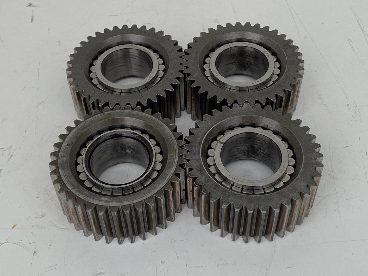 Liebherr Planetenrad mit Zylinderrollenlager ID-Nr.9443048 - ID-Nr.944304803 - ID-Nr.90209439 - ID-Nr.761003303- ID-Nr.10191884. #PL25.11# - Поворотный редуктор для Гусеничных экскаваторов: фото 1 Liebherr Planetenrad mit Zylinderrollenlager ID-Nr.9443048 - ID-Nr.944304803 - ID-Nr.90209439 - ID-Nr.761003303- ID-Nr.10191884. #PL25.11# - Поворотный редуктор для Гусеничных экскаваторов: фото 1