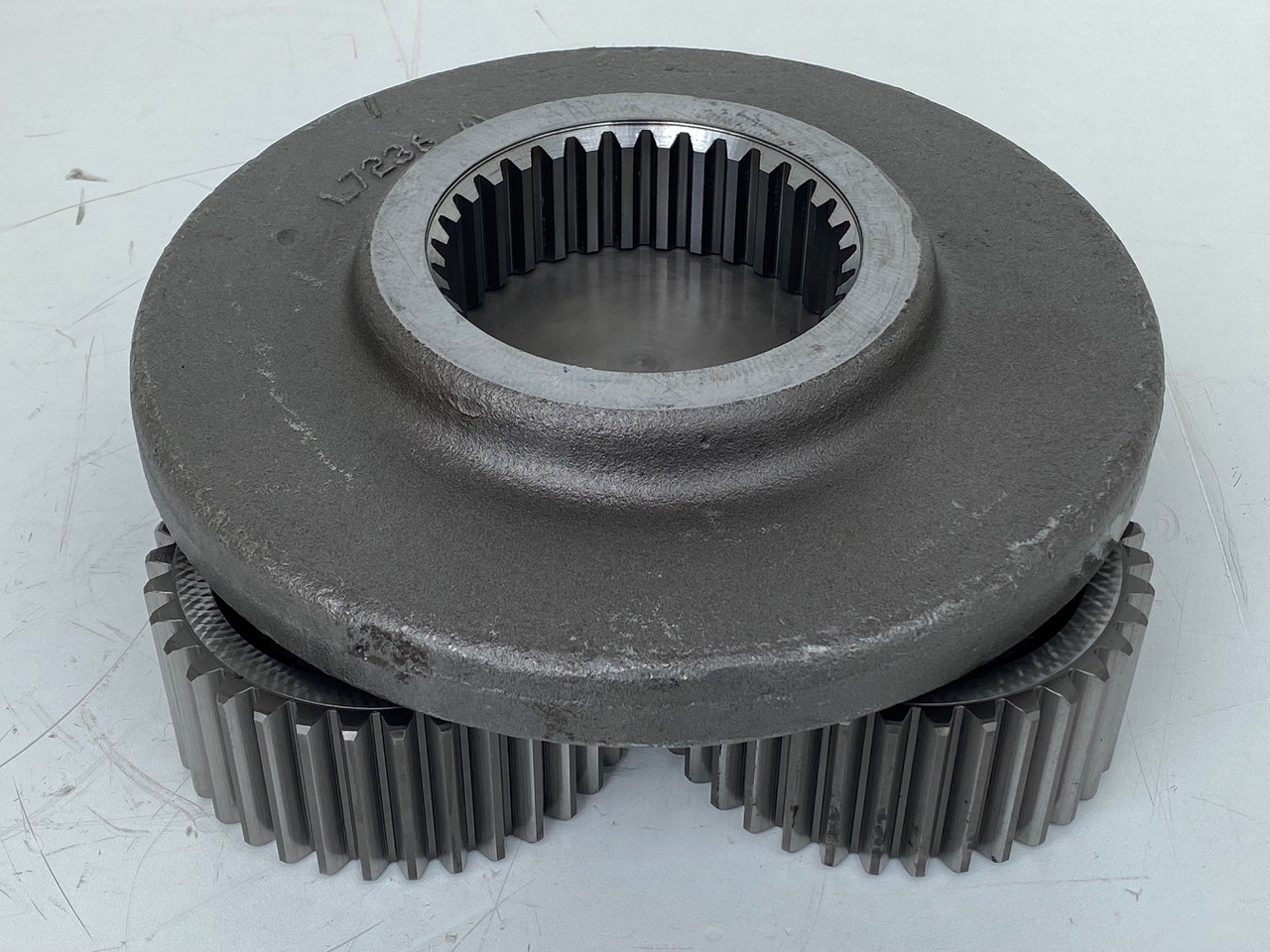 Liebherr Planetenträger ID-Nr.90006540 mit Planetenrad ID-Nr.9443074 - ID-Nr.944307403 - ID-Nr.90208594. SAT300/271, SAT300/282, SAT300/288, SAT300/295. #PLT17.04#. - Поворотный редуктор для Строительной техники: фото 4 Liebherr Planetenträger ID-Nr.90006540 mit Planetenrad ID-Nr.9443074 - ID-Nr.944307403 - ID-Nr.90208594. SAT300/271, SAT300/282, SAT300/288, SAT300/295. #PLT17.04#. - Поворотный редуктор для Строительной техники: фото 4