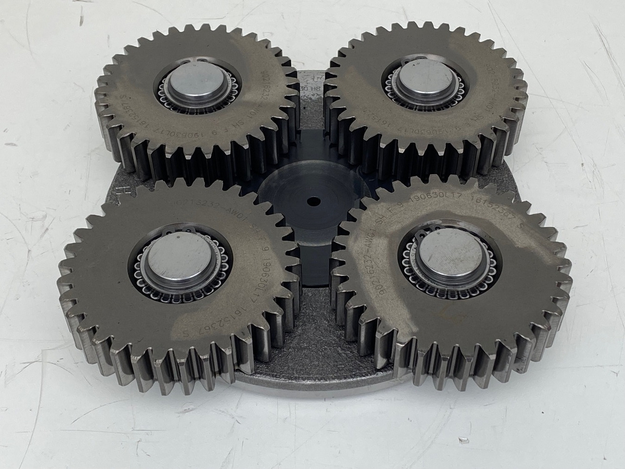 Liebherr Planetenträger ID-Nr.90216230 mit Planetenrad ID-Nr.90216231. R926-1715 - R928-1715 - R930-1716. #PL-PO161# - Поворотный редуктор для Строительной техники: фото 1 Liebherr Planetenträger ID-Nr.90216230 mit Planetenrad ID-Nr.90216231. R926-1715 - R928-1715 - R930-1716. #PL-PO161# - Поворотный редуктор для Строительной техники: фото 1