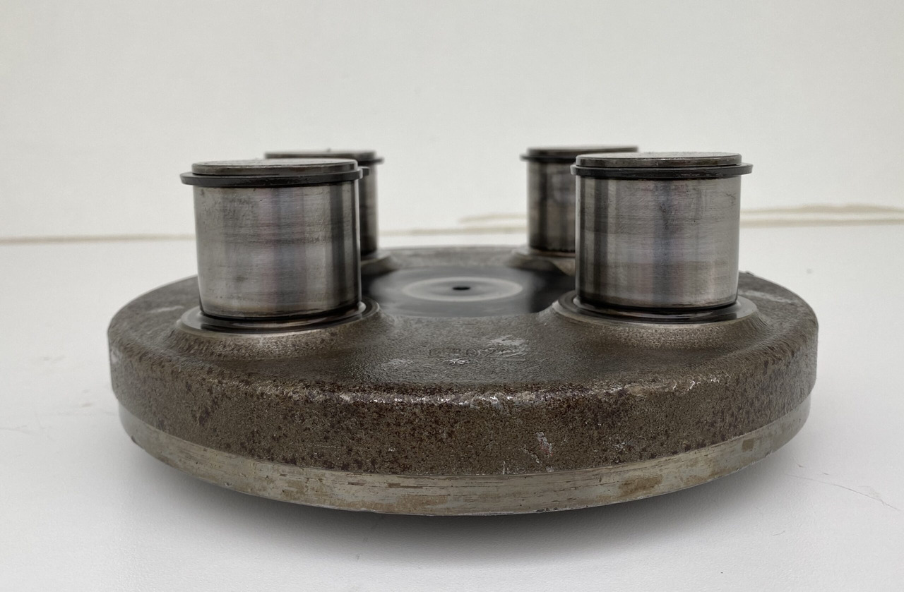 Liebherr Planetenträger ID-Nr.944306303 - ID-Nr.9443063. A924,A928,A932,A934,LH30,LH35,R906,R916,R922,R924,R926,R932,R934,R944 T. #4603# - Поворотный редуктор для Строительной техники: фото 5 Liebherr Planetenträger ID-Nr.944306303 - ID-Nr.9443063. A924,A928,A932,A934,LH30,LH35,R906,R916,R922,R924,R926,R932,R934,R944 T. #4603# - Поворотный редуктор для Строительной техники: фото 5