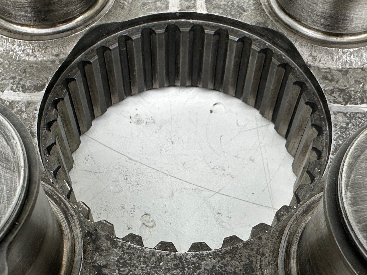 Liebherr Planetenträger ID-Nr.944306303 - ID-Nr.9443063. A924, A934, LH30, LH35, R906, R916, R922, R924, R926, R932, R934, R944. #944306303.E5.058# - Поворотный редуктор для Строительной техники: фото 5 Liebherr Planetenträger ID-Nr.944306303 - ID-Nr.9443063. A924, A934, LH30, LH35, R906, R916, R922, R924, R926, R932, R934, R944. #944306303.E5.058# - Поворотный редуктор для Строительной техники: фото 5