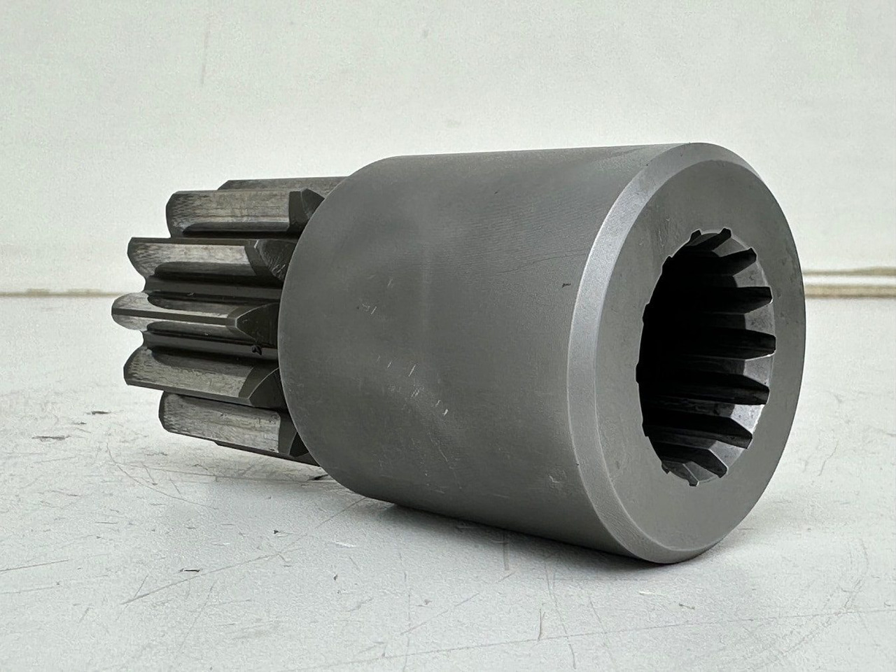 Liebherr Sonnenrad ID-Nr.90208705. SAT300/282. LH40 C LH40 CP, LH40 M, LH40MP, LH50 CHR, LH50 CHRP, LH50 M, LH50 MHR, LH50 MHRP, LH50MT. #SO.1349# - Поворотный редуктор для Строительной техники: фото 2 Liebherr Sonnenrad ID-Nr.90208705. SAT300/282. LH40 C LH40 CP, LH40 M, LH40MP, LH50 CHR, LH50 CHRP, LH50 M, LH50 MHR, LH50 MHRP, LH50MT. #SO.1349# - Поворотный редуктор для Строительной техники: фото 2