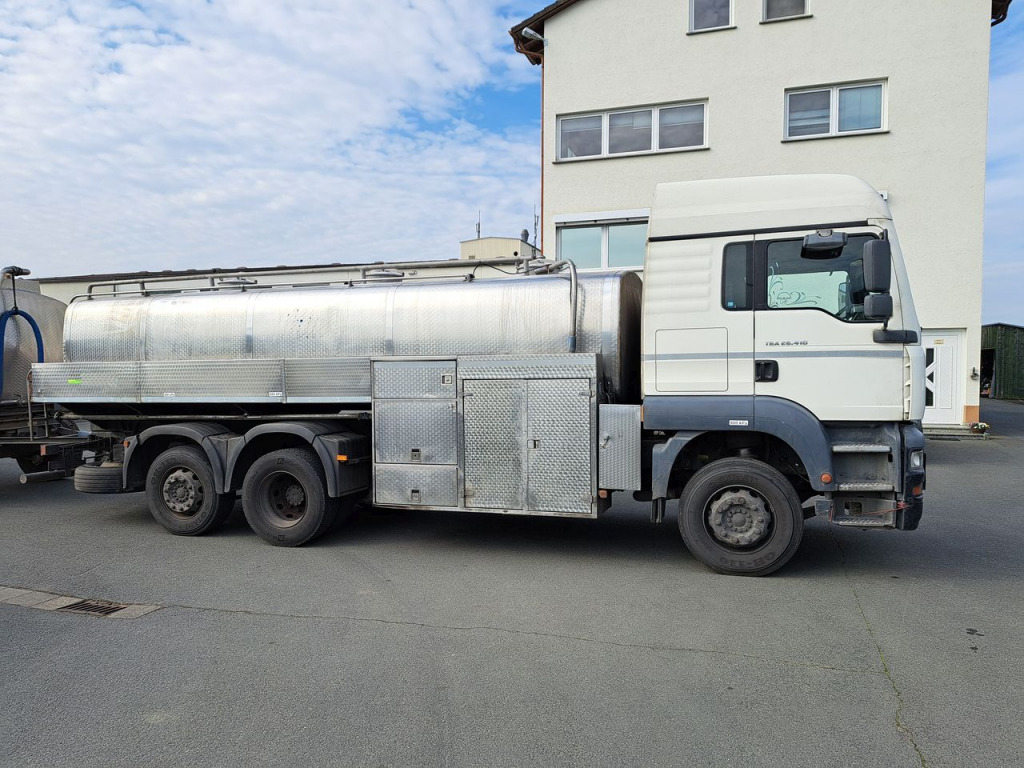 MAN TGA 03 26.413 FNLLW Wasserfahrzeug (Nr. 5726) - Грузовик-цистерна: фото 2 MAN TGA 03 26.413 FNLLW Wasserfahrzeug (Nr. 5726) - Грузовик-цистерна: фото 2
