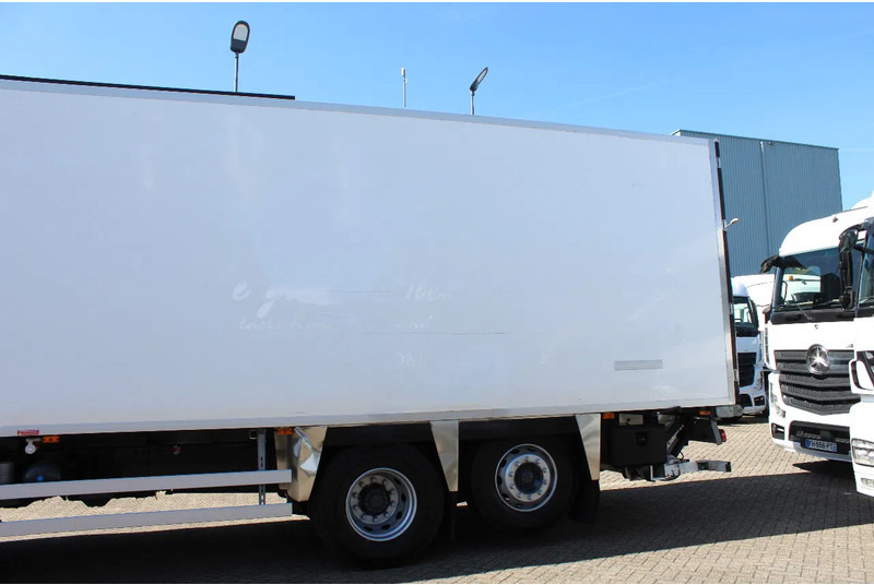 Renault Premium 310 * EURO5 * CARRIER SUPRA 850 * 6X2 * MANUAUL * - Рефрижератор: фото 5 Renault Premium 310 * EURO5 * CARRIER SUPRA 850 * 6X2 * MANUAUL * - Рефрижератор: фото 5