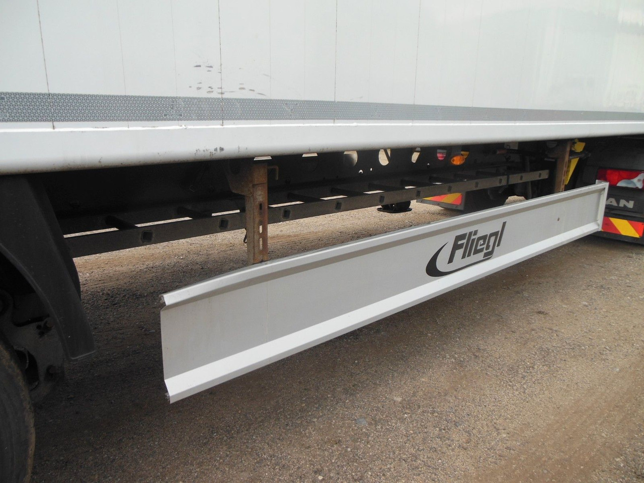 Полуприцеп с подвижным полом Fliegl SDS 390, 95m3, SAF, 2 STÜCK AM LAGER: фото 19