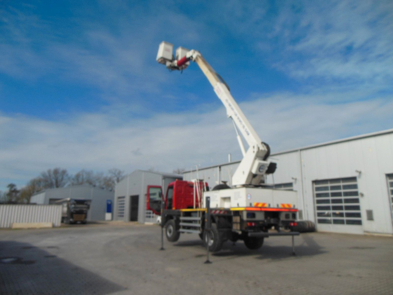 Renault MIDLUM 220.14,4X4,HUBARBEITBÜHNE 16,5M, ISOLIERT в лизинг Renault MIDLUM 220.14,4X4,HUBARBEITBÜHNE 16,5M, ISOLIERT: фото 6