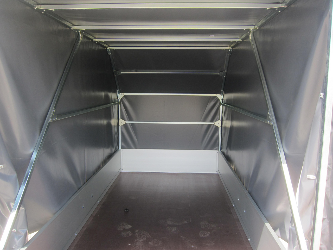 Aluliner Planen Anhänger GT 750 251x126x150cm +Hochplane aero grau (S) 750kg - Прицеп для легкового автомобиля: фото 3 Aluliner Planen Anhänger GT 750 251x126x150cm +Hochplane aero grau (S) 750kg - Прицеп для легкового автомобиля: фото 3