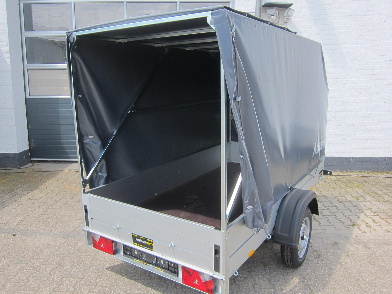 Aluliner Planen Anhänger GT 750 251x126x150cm +Hochplane aero grau (S) 750kg - Прицеп для легкового автомобиля: фото 2 Aluliner Planen Anhänger GT 750 251x126x150cm +Hochplane aero grau (S) 750kg - Прицеп для легкового автомобиля: фото 2