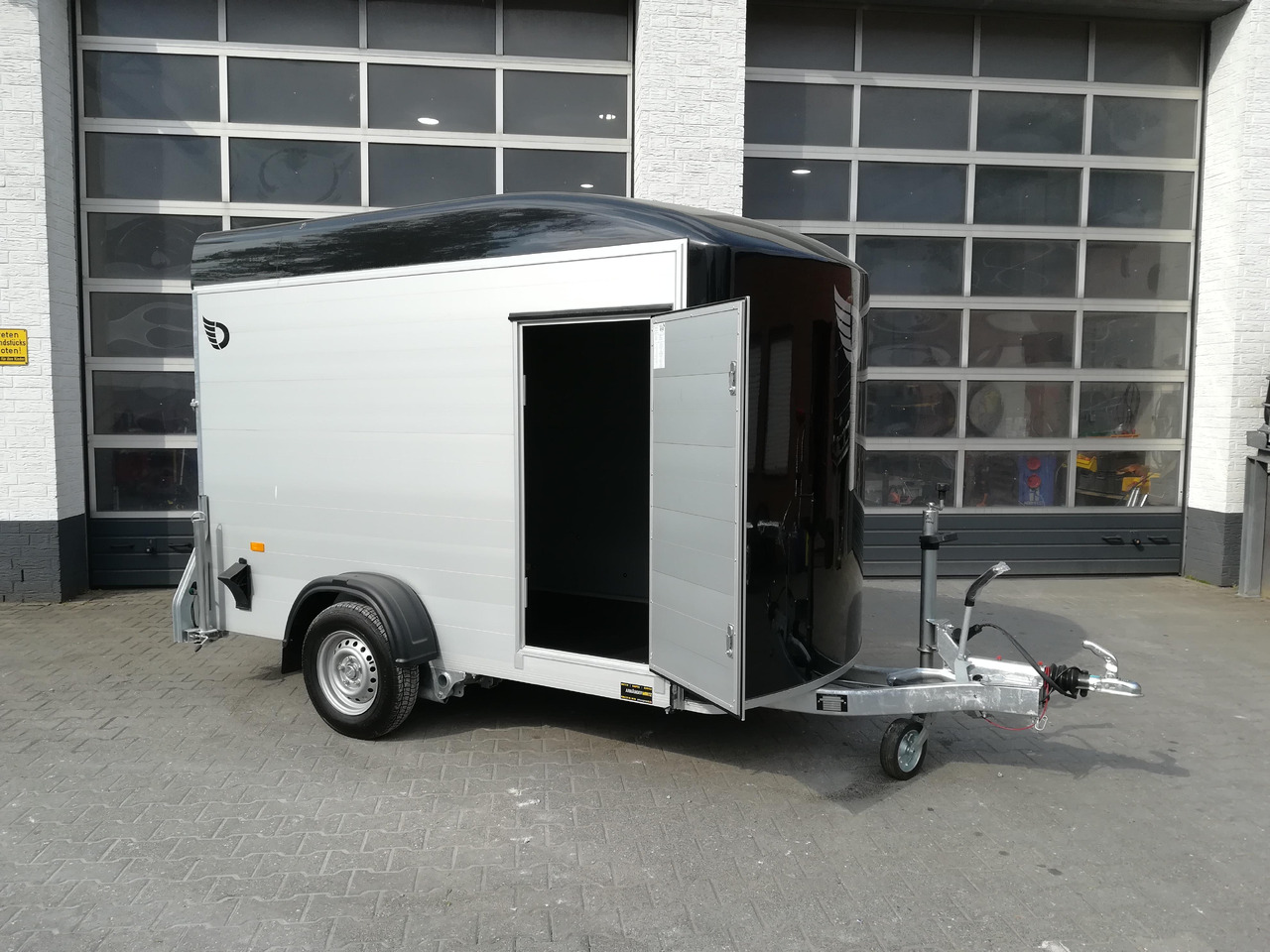 Cargo Roadster 300 300x150x184cm Alu Poly black Seitentür Pullman 100km/H 1300kg - Прицеп для легкового автомобиля: фото 5 Cargo Roadster 300 300x150x184cm Alu Poly black Seitentür Pullman 100km/H 1300kg - Прицеп для легкового автомобиля: фото 5