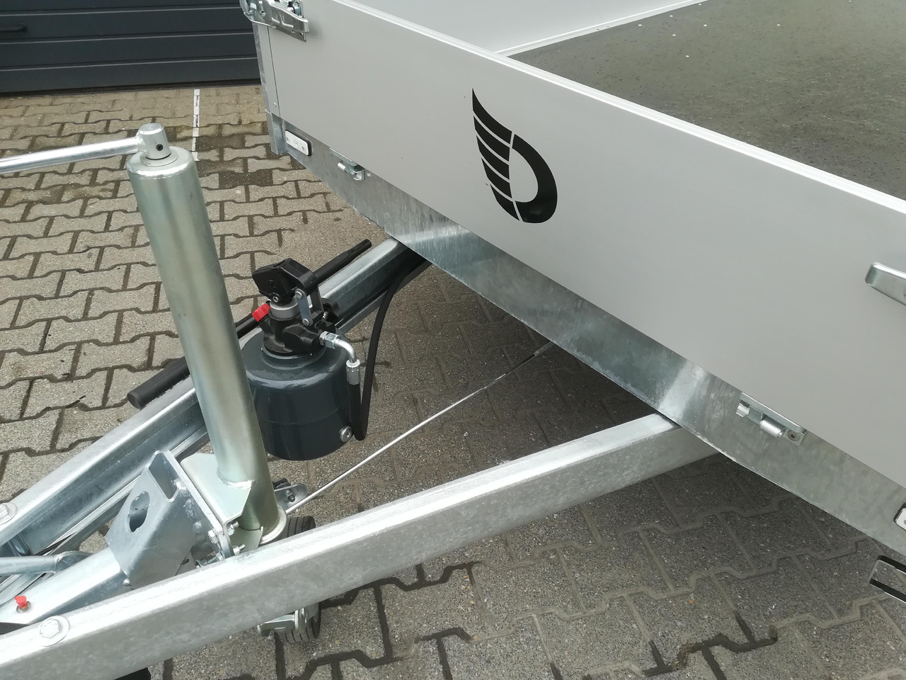 Cheval Liberte Debon Kipper PW 0 ECO 1500 250x155x30cm 1500kg Modell 2024 - Самосвальный прицеп: фото 5 Cheval Liberte Debon Kipper PW 0 ECO 1500 250x155x30cm 1500kg Modell 2024 - Самосвальный прицеп: фото 5