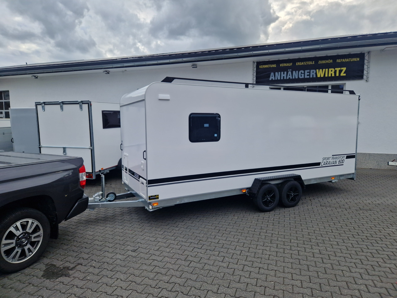 Прицеп для легкового автомобиля Koffer Sport Camp TFS 600.01 600x200x210cm Premium Laderaum 300cm Seitentür Wohnabteil 3000kg 100km: фото 15 Прицеп для легкового автомобиля Koffer Sport Camp TFS 600.01 600x200x210cm Premium Laderaum 300cm Seitentür Wohnabteil 3000kg 100km: фото 15