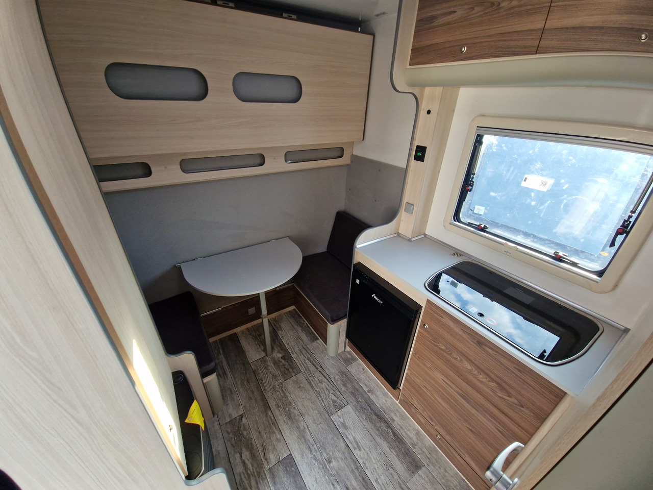 Прицеп для легкового автомобиля Koffer Sport Camp TFS 600.01 600x200x210cm Premium Laderaum 300cm Seitentür Wohnabteil 3000kg 100km: фото 13 Прицеп для легкового автомобиля Koffer Sport Camp TFS 600.01 600x200x210cm Premium Laderaum 300cm Seitentür Wohnabteil 3000kg 100km: фото 13