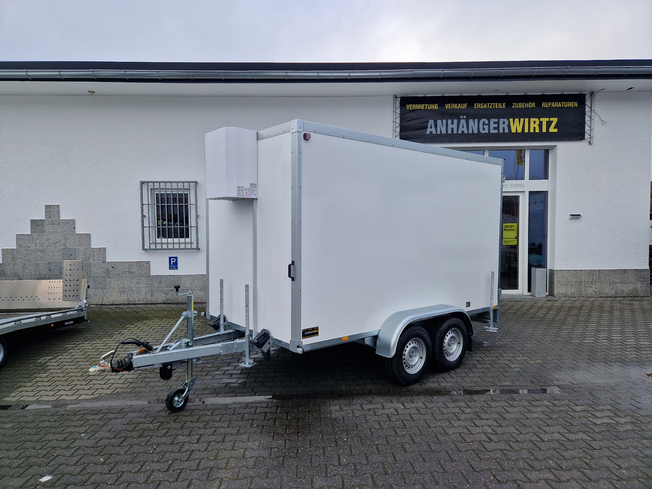 Kühlanhänger AZKF C 3535/180 343x178x200cm Cibin 230V Plus Kühlung 4 Stützen 3500kg - Прицеп-рефрижератор: фото 1 Kühlanhänger AZKF C 3535/180 343x178x200cm Cibin 230V Plus Kühlung 4 Stützen 3500kg - Прицеп-рефрижератор: фото 1