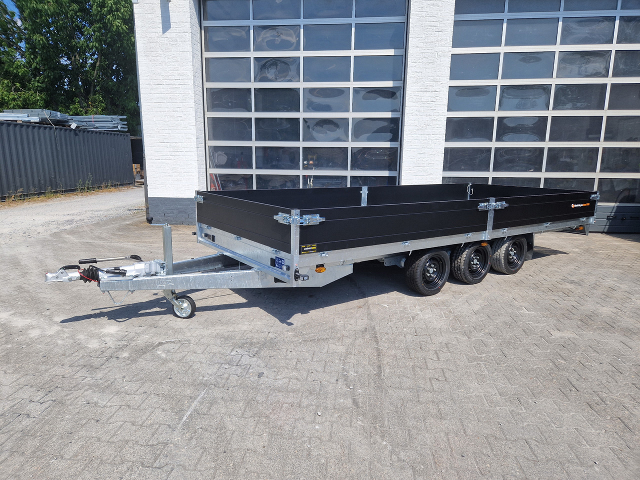 Saris PL HD 506 204 3500 3 506x204x35cm heavy duty black LED Licht Tridem (XXL) 3500kg - Прицеп бортовой/ Платформа: фото 1 Saris PL HD 506 204 3500 3 506x204x35cm heavy duty black LED Licht Tridem (XXL) 3500kg - Прицеп бортовой/ Платформа: фото 1